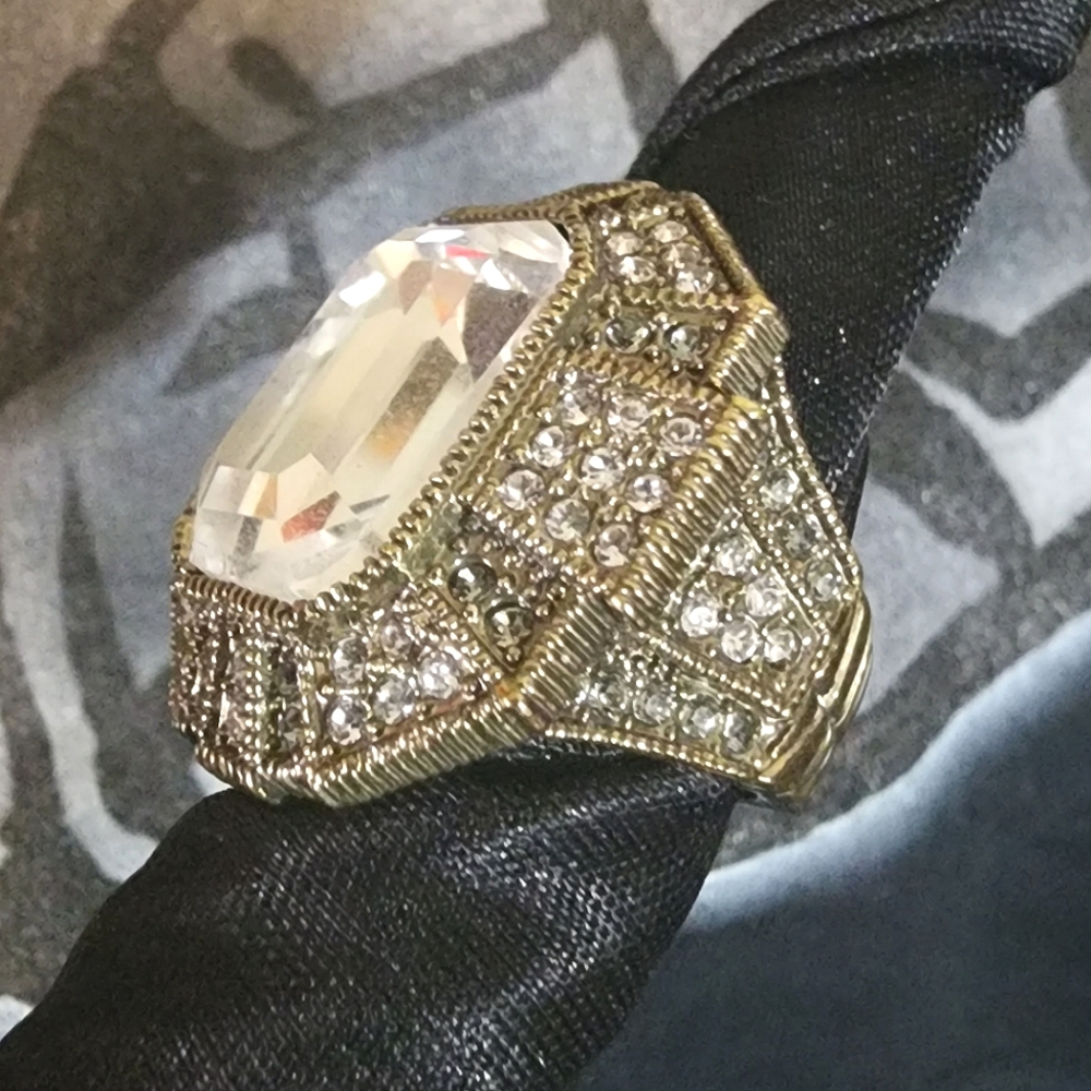 Heidi Daus ring size 7 3/4 - Picture 2 of 5